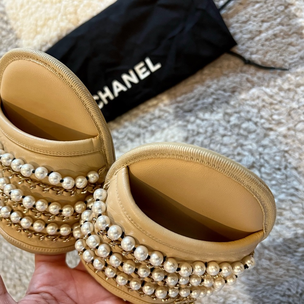 Chanel 20P Beige Pearl Chain Slipper CC Logo Slip On Mule Flats - Picture 6 of 10